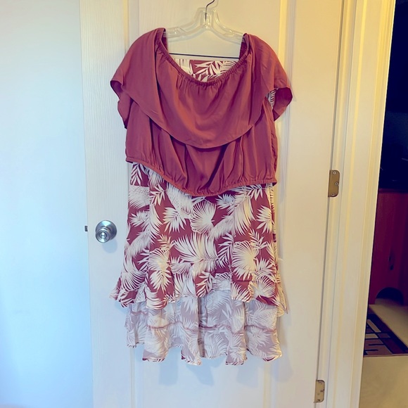 Pants - High-low skirt, off the shoulder crop top